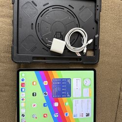 iPad Pro 12.9”  M1 , 5th Generation  256gb WIFI + cellular 5G, Unlocked