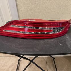 2015 To 2019 LINCOLN MKC TAIL LIGHT RH