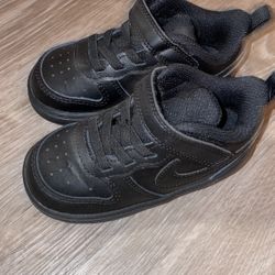 Nikes 7c
