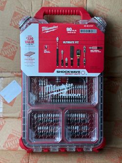 Milwaukee SHOCKWAVE Impact Duty Alloy Steel Driver Bit Set with PACKOUT Case (90-Piece)