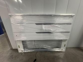 Queen Bedframe