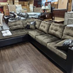 New Sectional Sofa With Reversible Chaise Lounge 