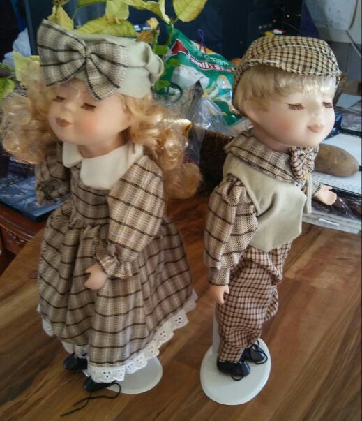 Taizhou hisource international trade co kissing dolls