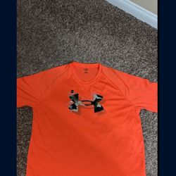$35 2XL Under Armour Shirt 