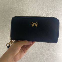 Black Wallet With Bow 
