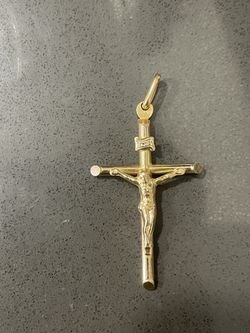 14 Kt Cross Solid Gold