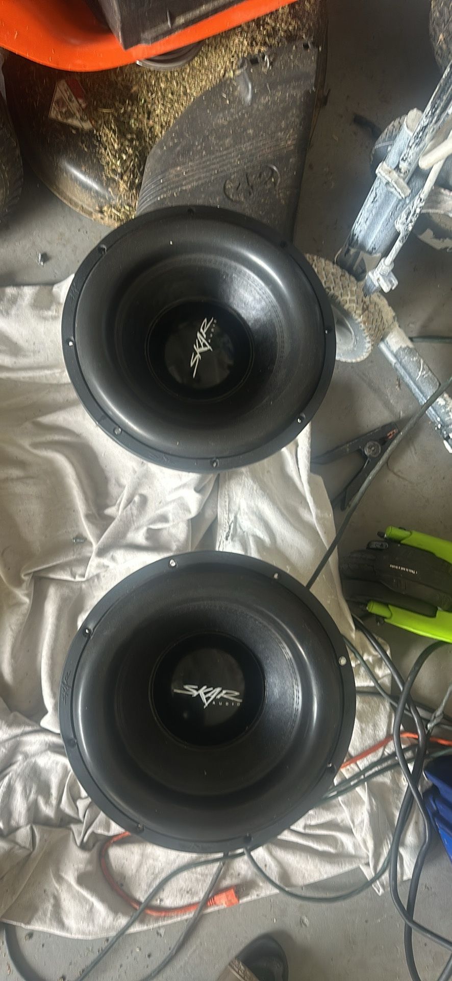 2 Subs 15 Inch Skar Zvx