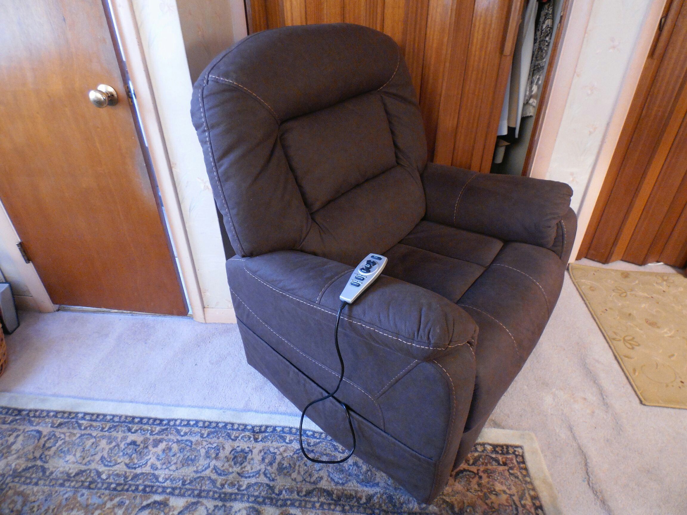 Ranger Power Lift Recliner Memory Foam Heat Massage for Sale in
