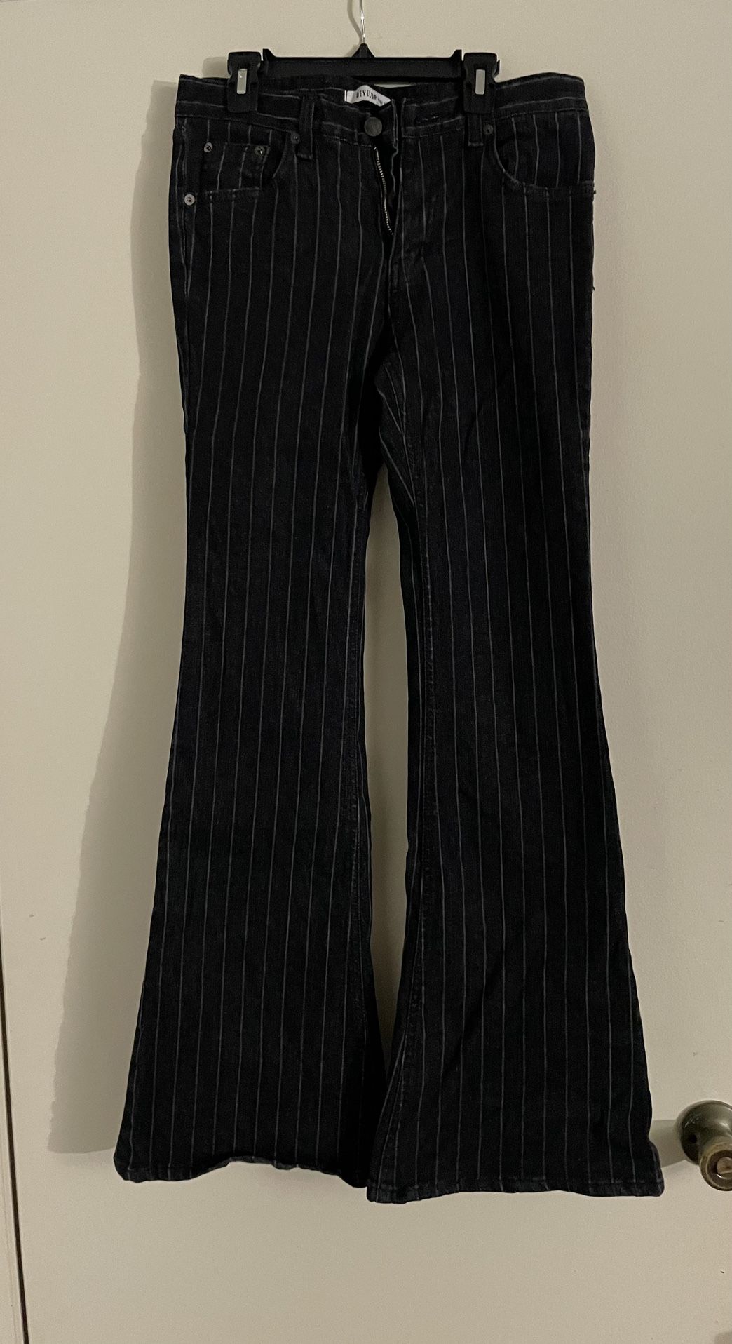 Black striped flatted jeans