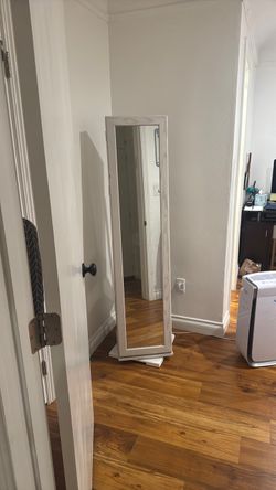 Jewelry closet