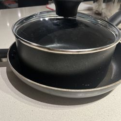 Black Pan & Pot 
