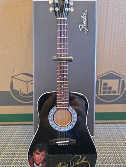 Elvis Presley Mini Guitar 