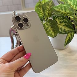 iPhone 15 Pro Max 1Tb Natural Titanium Unlocked For Any Carrier 