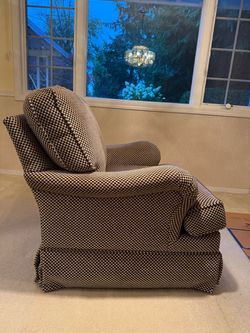Chair - Basset designer chair  that swivel