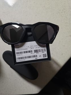 Oakley  meta glasses