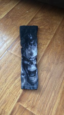 Youth sports arm sleeve skeleton