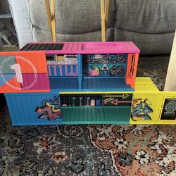 L.O.L. Surprise! Clubhouse Playset