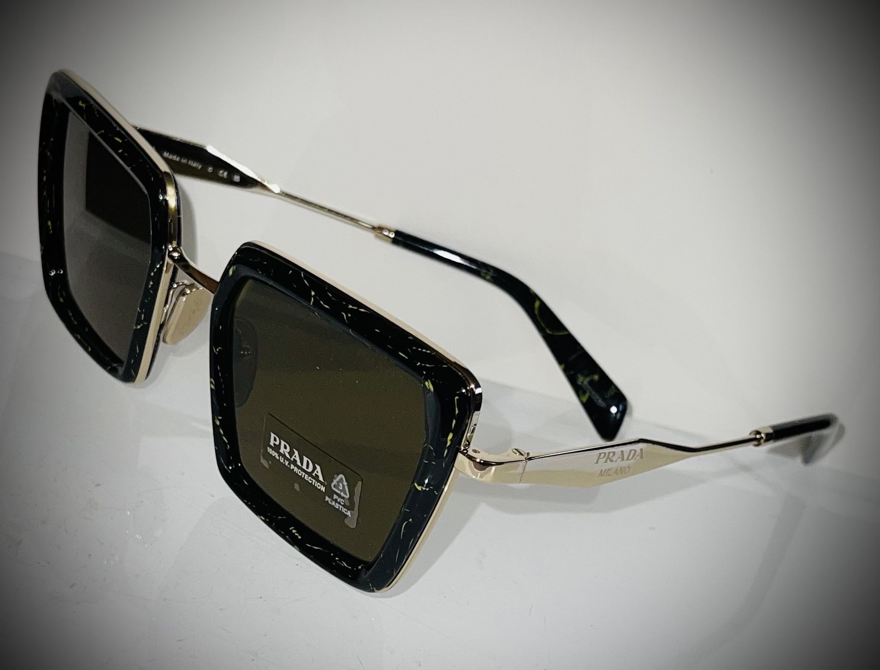 WOMENS PRADA SUNGLASSES