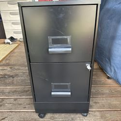 Lacking metal file cabinet 