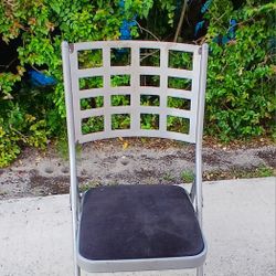 FOLDING CHAIR- 1 UNIT ONLY