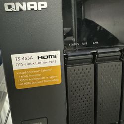 Qnap TS-453A QTS-Linux Combo NAS