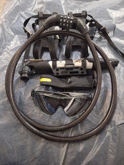 BIKE PARTS. SET OF ALEX RIMS AND MORE
