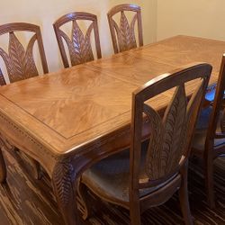 Solid Wood Dinning Room Table With Chairs 