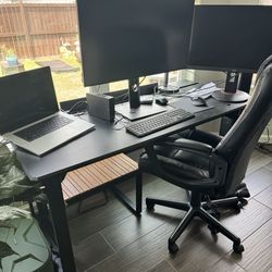 Desk / Gaming Desk