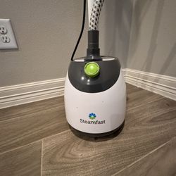 Steadfast SF-407 Canister Fabric Steamer 