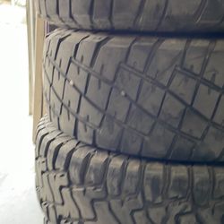 35 12.50 R17