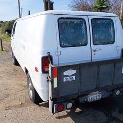 1993 Dodge Ram 250 Commercial Van W/Hydraulic Lift 