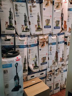 Lot of 23 Bissell Vacuums 3333