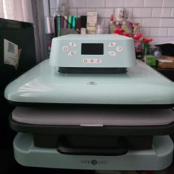 Cricut Machines And HTVRONT Auto Heat Press Machine