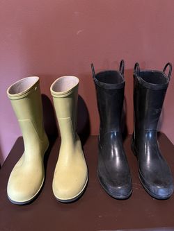 Boots Women size 7 and 9