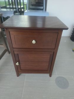Accent night stand
