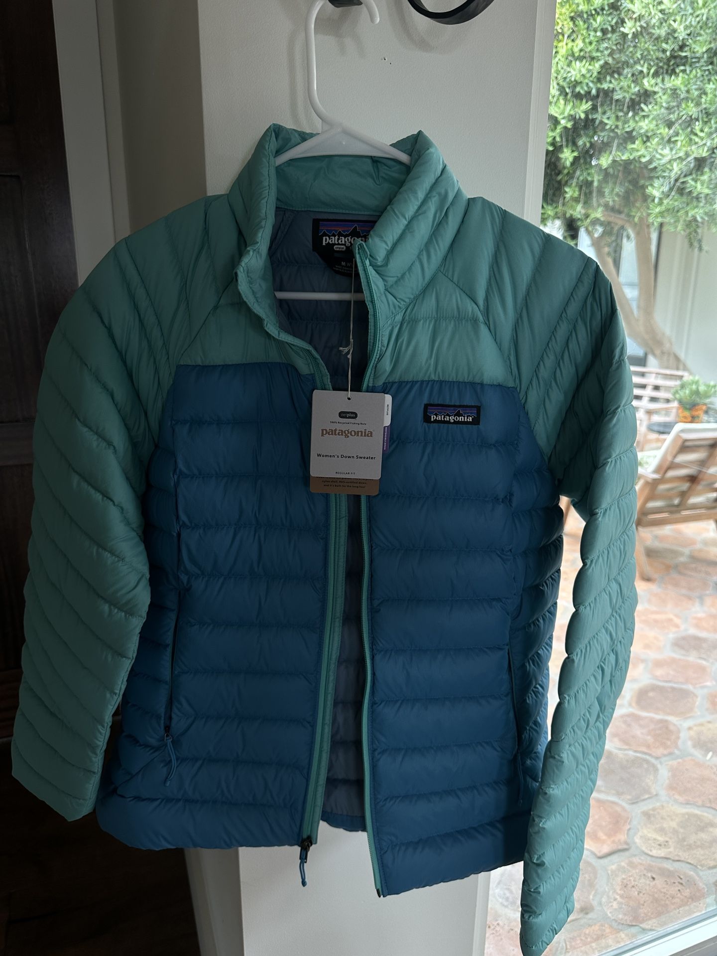Brand New w/ Tags Patagonia Down Sweater! Women’s, Size Medium