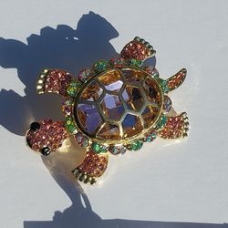Betsy Johnson Turtle 🐢 Pendant 