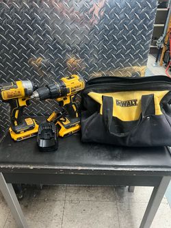 Dewalt Drill and 1/4” Impact Kit 20v