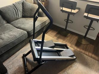Echelon stairclimber
