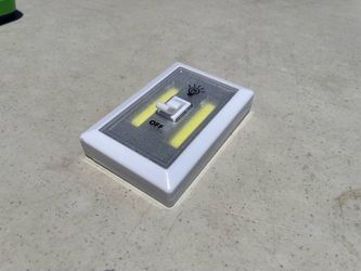 Wall Light - Wall Mounted - Battery Powered $                        5.00
