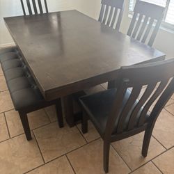 Dinning Room Table And chairs 