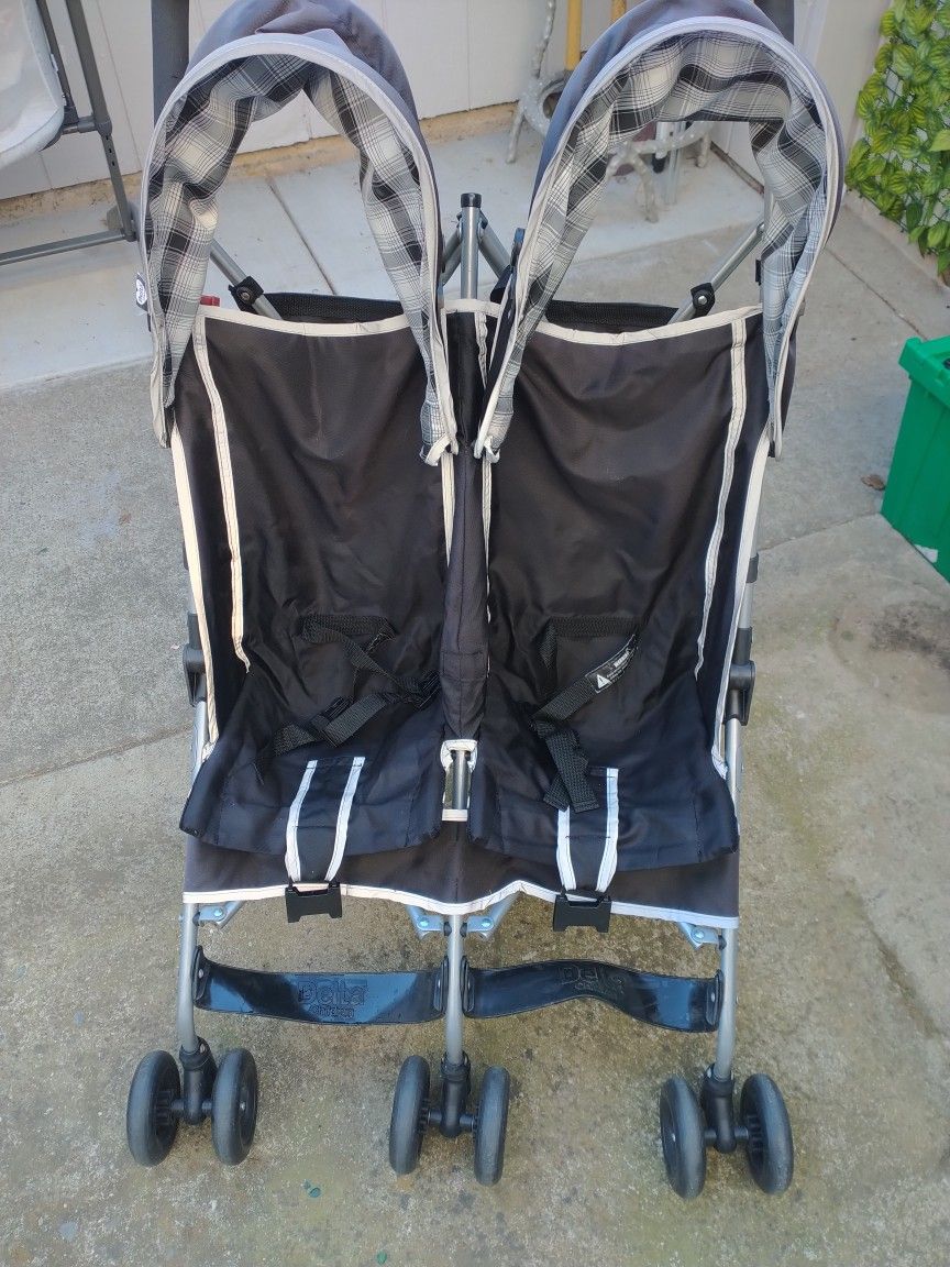 Delta Children Double Stroller 