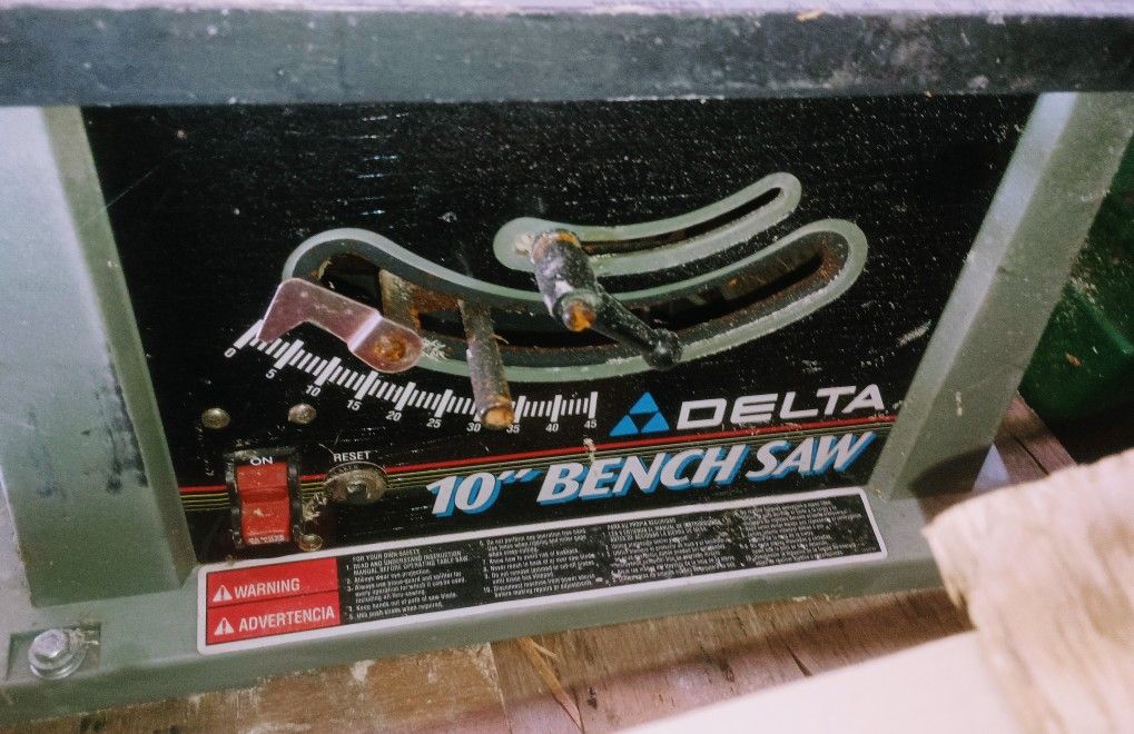 Delta 10 Inch Bench Saw 