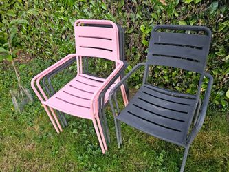 6 outside metal chairs