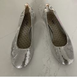 Silver sequins ballet flats by Oh Deer! - Sz. 8 fits more like 7.5. Bought online but didn’t fit me. 