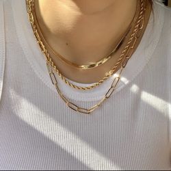 Set Of 3 18k Gold Plates Necklaces