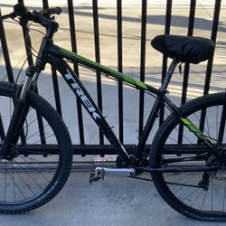 Trek Marlin 6 G2 Symmetry Road Bike Exercise Cycling Sports  