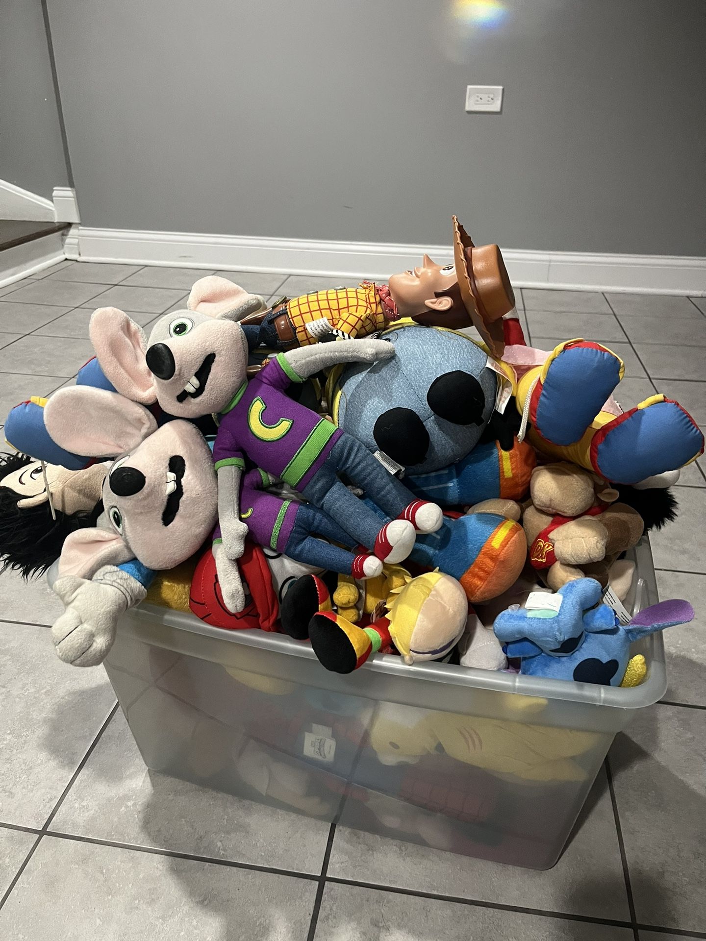 Caja De Muñecos De Peluche