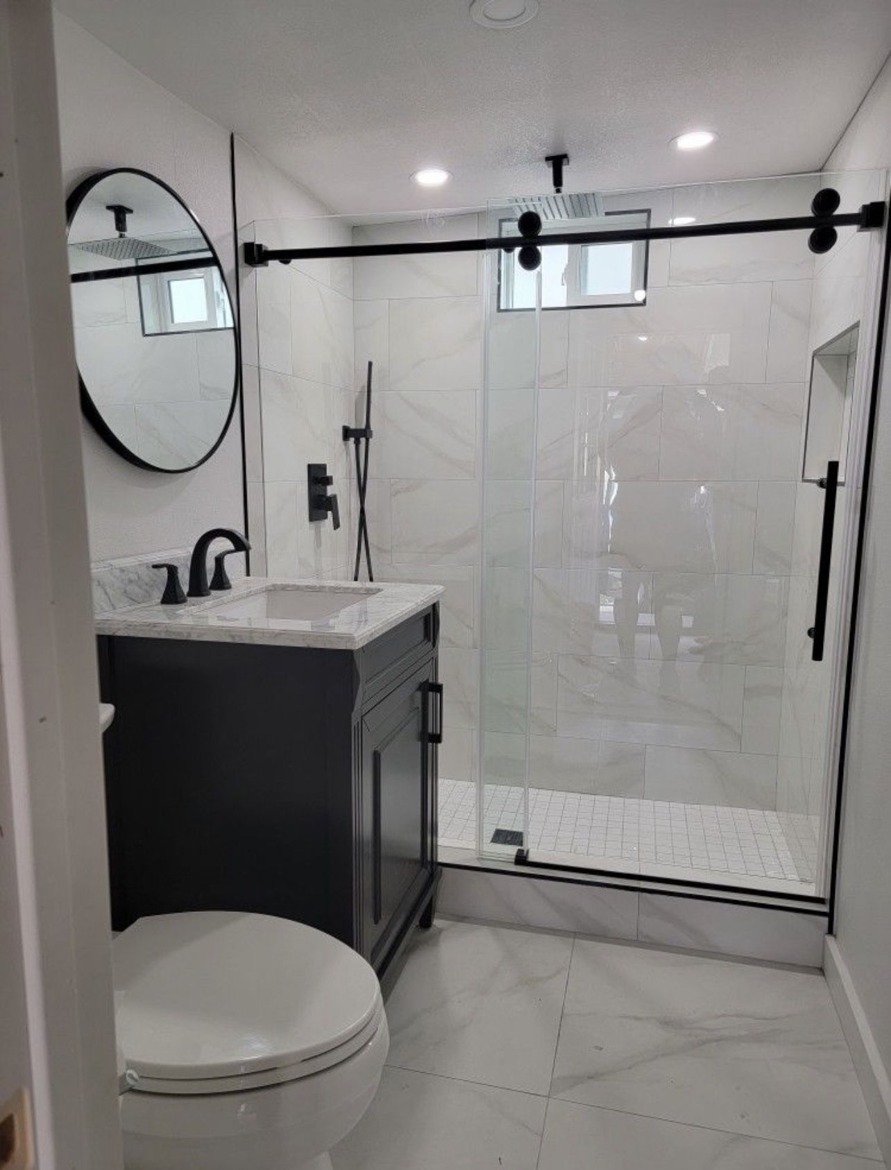 shower door for sale for Sale in Riverside, CA OfferUp