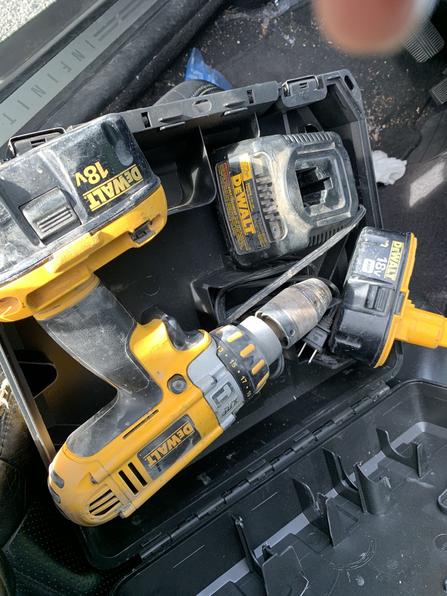 Dewalt 1/2” Cordless Drill/ Driver/ Hammerdrill XRP